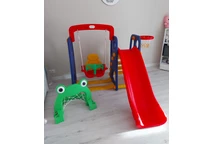 Spielplatz mit Rutsche und Schaukel, tolle Baloo-Rutsche