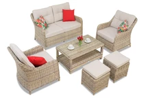 Toledo Coffee 4 Tech-Rattan-Set mit beigen Poufs von Garden Point