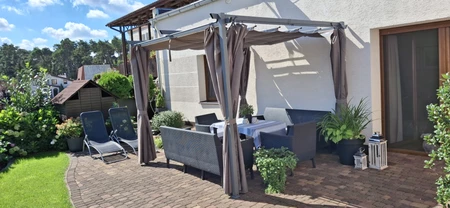 Anthrazitfarbene Vorhänge für die Terrassenpergola La Palma 3x3 Garden Point