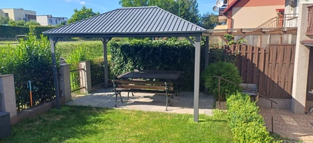 Sardinia 3x4 Metall-Pavillon mit Vorhängen und Moskitonetz Garden Point anthrazit